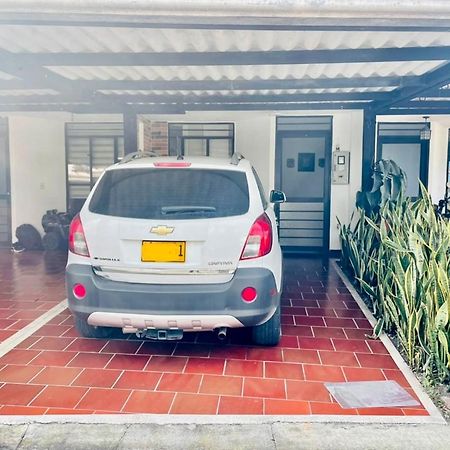 Hostal Roma Villavicencio Luaran gambar