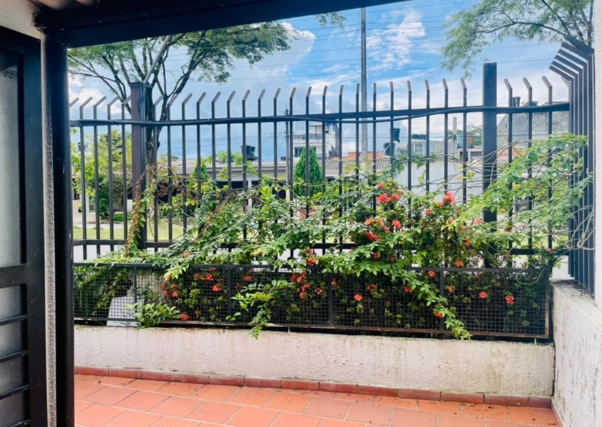 Hostal Roma Villavicencio Luaran gambar