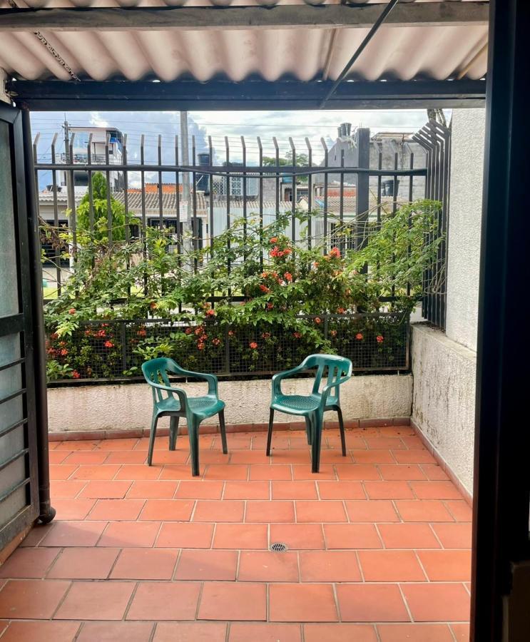 Hostal Roma Villavicencio Luaran gambar