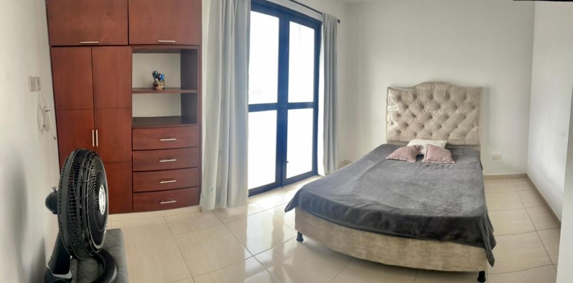 Hostal Roma Villavicencio Luaran gambar